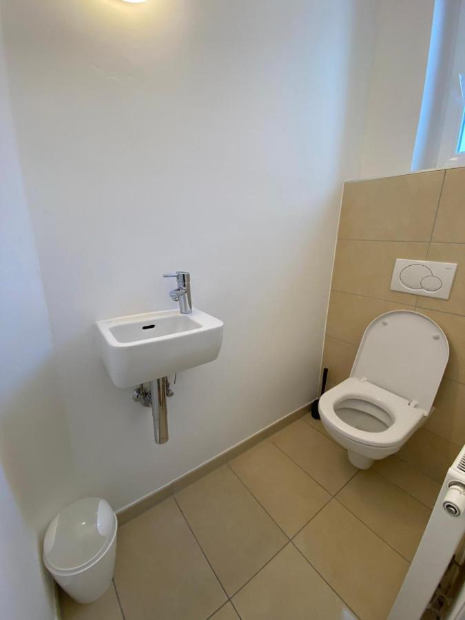 Central Two Bedroom Apartment ウィーン エクステリア 写真